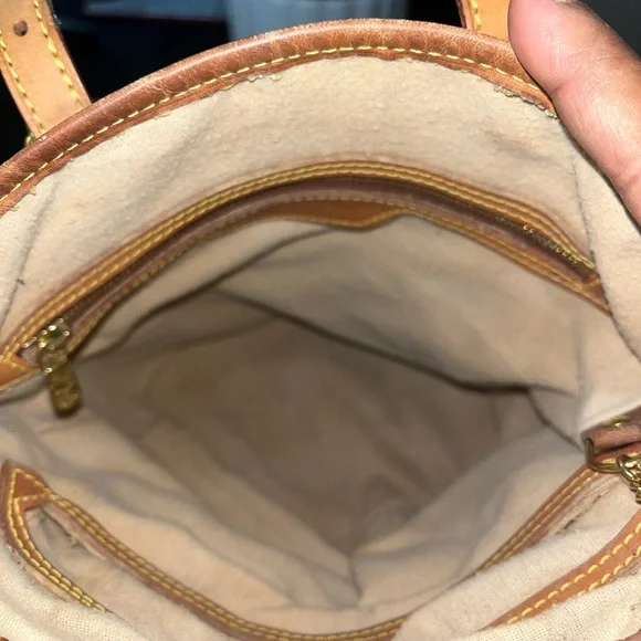 Authentic w’ COA Louis Vuitton Monogram Canvas Mini Bucket Bag (AR1929) - Picture 3 of 16
